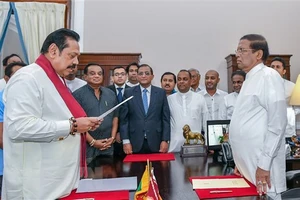 Sri Lanka đàm phán giải quyết căng thẳng chính trị