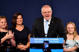 Ông Scott Morrison tuyên bố chiến thắng tại Sydney tối 18-5, giờ địa phương. Ảnh: REUTERS