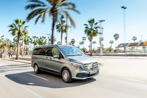 Mercedes-Benz Việt Nam ra mắt bộ đôi xe đa dụng hạng sang V-Class 