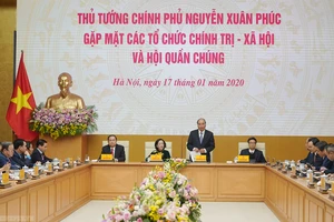 Thủ tướng phát biểu tại cuộc gặp các tổ chức chính trị-xã hội và hội quần chúng. Ảnh: VGP