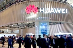 Huawei khai trương cửa hàng đầu tiên tại Pháp vào đầu tháng 3 vừa qua