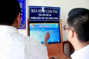 UBND TPHCM yêu cầu tăng cường sử dụng dịch vụ công trực tuyến