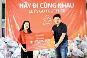 LOCK&LOCK mang chương trình “Hãy đi cùng nhau - Let’s Go Together’’ đến với người dân Sóc Trăng