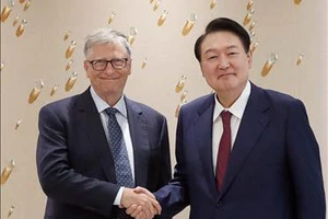 Tỷ phú Bill Gates phát biểu trước Quốc hội Hàn Quốc ngày 16-8-2022. Nguồn: YONNHAP/TTXVN