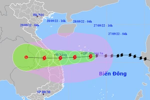 Dự báo hướng đi của bão số 4. Ảnh: NCHMF