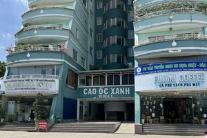 Khu chung cư Cao ốc Xanh đã đưa vào sử dụng nhiều năm bỗng nhiên bị đình chỉ hoạt động