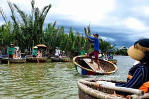 Rừng dừa Bảy Mẫu (rừng dừa Cẩm Thanh), cách TP Hội An (Quảng Nam) khoảng 3km, là một trong những điểm đến được hưởng lợi từ di sản