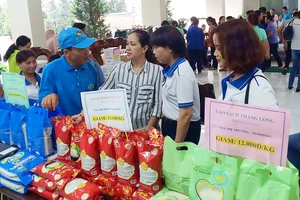 Công ty Kim Sáng đưa gạo sạch, giá rẻ hơn thị trường đến tay công nhân