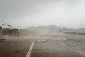 Bão Kai-tak đã vào biển Đông, trở thành cơn bão số 15 trong năm