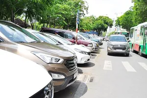 Công khai nguồn thu phí dừng đậu ô tô