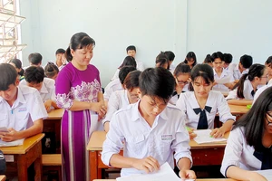 Học sinh khối 12, Trường THPT Cần Thạnh (huyện Cần Giờ) đang bước vào giai đoạn nước rút ôn tập kỳ thi THPT quốc gia 2018