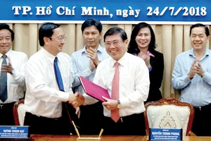 UBND TPHCM và Đại học Quốc gia TP ký kết hợp tác 8 chương trình trọng điểm