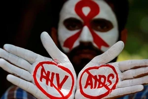 Chống nạo phá thai đe dọa cản trở chống HIV