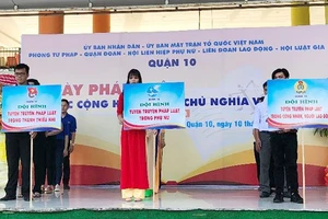 Quận 10 ra mắt 3 đội hình tuyên truyền pháp luật