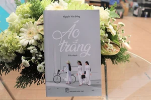 Sức hấp dẫn từ Áo trắng