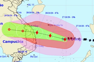 Sáng mai 28-10, bão số 9 mạnh cấp 12, giật cấp 15 tiến vào Đà Nẵng - Phú Yên