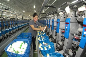 Sản xuất tại Công ty TNHH May Thiên Nam. Ảnh: CAO THĂNG