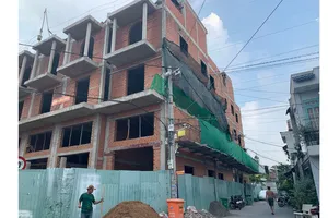 Công trình xây dựng gây nguy hiểm cho người dân 