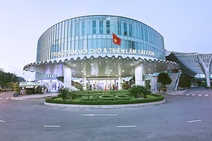 Mặt tiền SECC