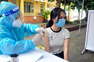 Vì sao cần thiết tiêm vaccine phòng COVID-19 cho trẻ 5-11 tuổi?