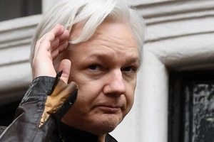 Nhà sáng lập WikiLeaks - Julian Assange sẽ bị dẫn độ sang Mỹ để xét xử