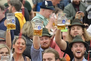 Lễ hội bia Oktoberfest tại Đức được tổ chức trở lại