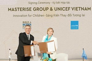 Masterise Group và UNICEF Việt Nam trong lễ ký kết hợp tác chiến lược giai đoạn 2022-2024, phát triển dự án Innovation for Children. Ảnh: Masterise Group