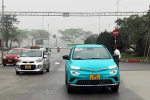 Các hãng taxi trên đường phố Hà Nội