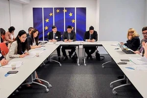 Bộ trưởng Lê Minh Hoan làm việc với các cơ quan của Ủy ban châu Âu (EC) tại Brussels, Bỉ