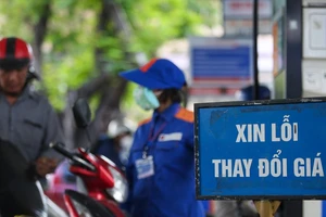 Cần mạnh tay xả quỹ, kìm giá xăng dầu