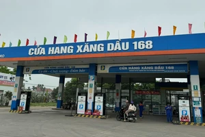 Phát hiện cửa hàng bán xăng nhưng không đăng ký