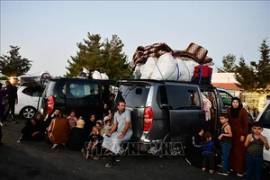 Người dân sơ tán từ Liban nghỉ tạm tại khu vực cửa khẩu biên giới Jdeidat Yabous với Syria ngày 24-9-2024. Ảnh minh họa: THX/TTXVN 