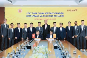 Ngân hàng Lộc Phát (LPBank) và CLB CAHN ký kết hợp tác toàn diện