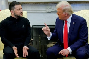 Tổng thống Zelensky và Tổng thống Trump tại Nhà Trắng hôm 28-2: Ảnh: REUTERS