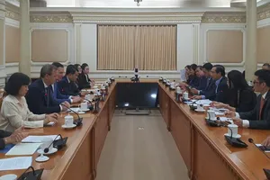 Chủ tịch UBND TPHCM tiếp lãnh đạo các doanh nghiệp Hà Lan. Ảnh: THỤY VŨ