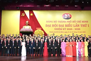 Ra mắt Đoàn đại biểu TPHCM dự Đại hội đại biểu toàn quốc lần thứ XIV của Đảng