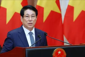 Chủ tịch nước Lương Cường lên đường dự Tuần lễ cấp cao APEC 2025