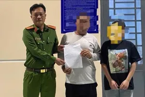 Công an xã Bến Cầu, tỉnh Tây Ninh giao em N.P.H cho gia đình