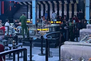 Đắk Lắk: Phát hiện 7 thiếu niên sử dụng ma túy trong quán bar