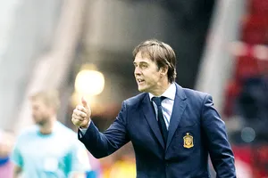 Nhiều thách thức đang chờ đón HLV Julen Lopetegui