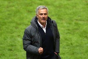 Jose Mourinho luôn sẵn sàng sắm vai kẻ chinh phục.