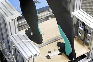 Thiết bị giúp tiết kiệm sức lực khi đi cầu thang bộ