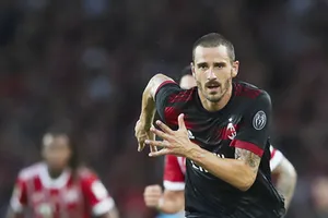 Leonardo Bonucci khoác áo Milan trong trận thắng Bayern Munich