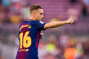 Deulofeu đang chiến đấu để tìm vị trí ở Barca.