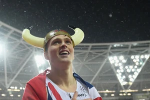 “Gã Viking trẻ trung” Karsten Warholm.
