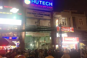 Lực lượng chức năng phong tỏa hiện trường