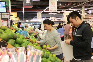 Các siêu thị giảm giá hàng ngàn sản phẩm