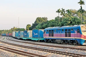 Đoàn tàu chuyên container 