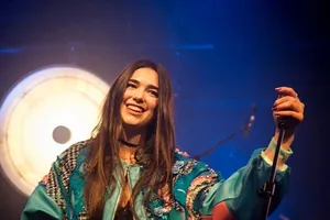 Dua Lipa trở lại Singapore