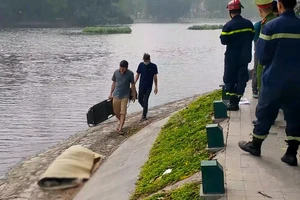 2 nam sinh tử vong trong công viên